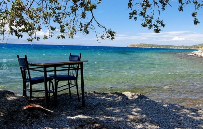 A table on the beach in Sokakagzi